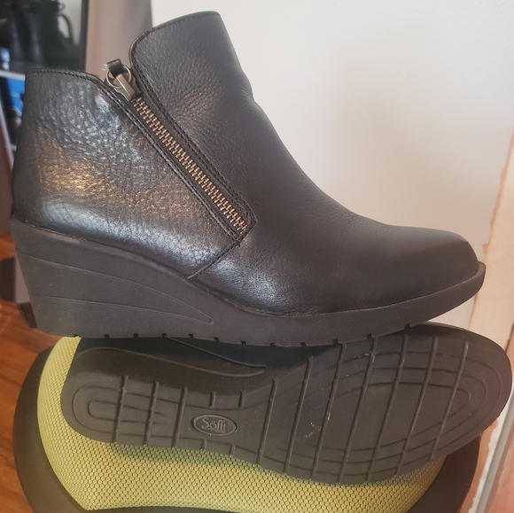 Sofft Salem Wedge Bootie - Picture 5 of 9